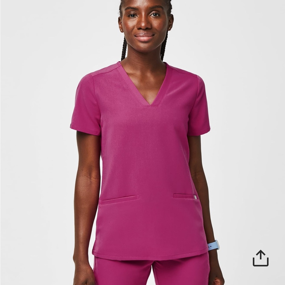 Figs Raspberry Sorbet Casma Scrub Top - XS
